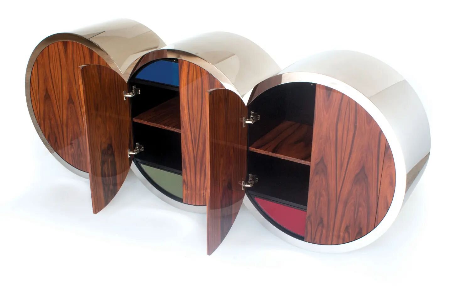 BACCHUS sideboard

Limited Edition collection